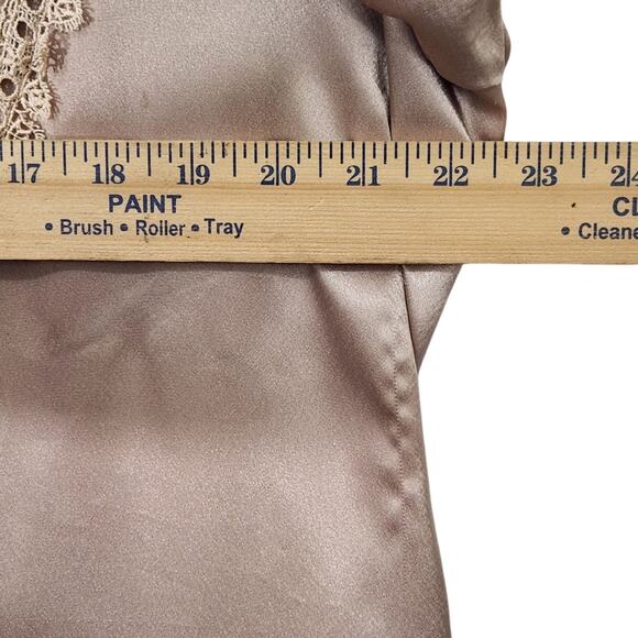 VTG ADONNA ROBE WOMEN SM HOUSE COAT QUILTED CROCHET GRANNYCORE GOLD WEDDING - Picture 7 of 7